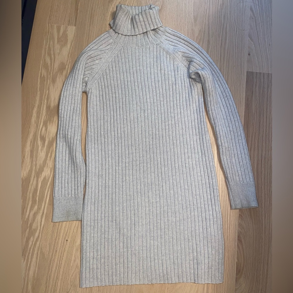 ITEM SOLD Aritzia wilfred Montpellier dress